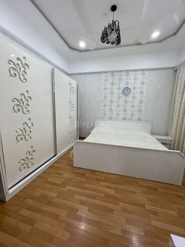 Satılır 6 otaqlı həyət evi 250 m²
