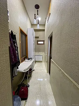 Satılır 6 otaqlı həyət evi 250 m²