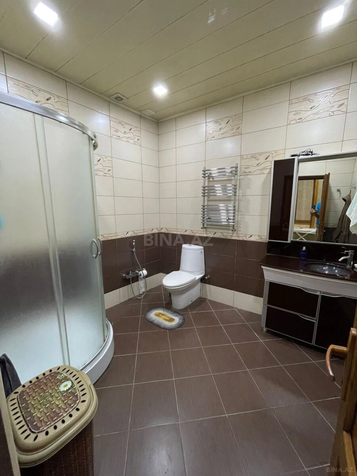 Satılır 6 otaqlı həyət evi 250 m²