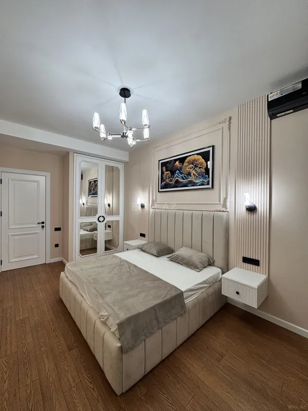 Satılır 2 otaqlı mənzil 76 m²