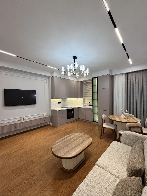 Satılır 2 otaqlı mənzil 76 m²