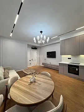 Satılır 2 otaqlı mənzil 76 m²