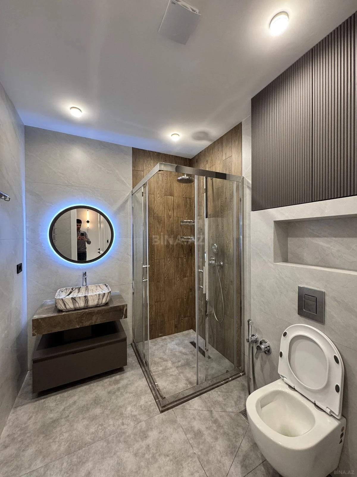 Satılır 2 otaqlı mənzil 76 m²