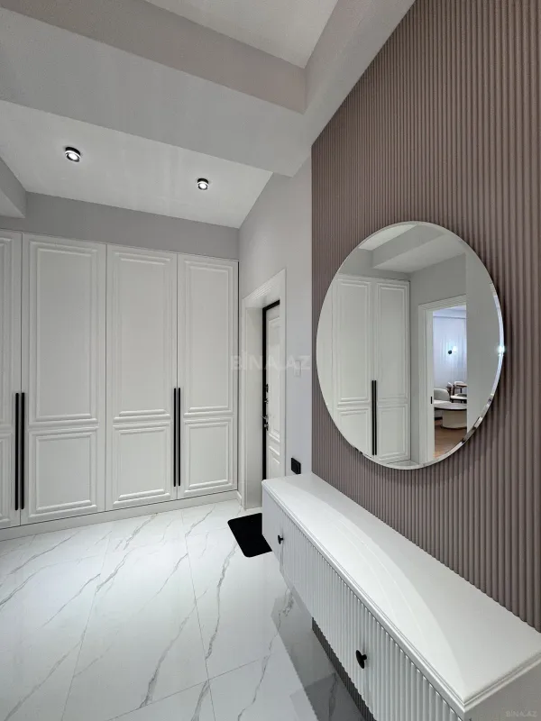 Satılır 2 otaqlı mənzil 76 m²