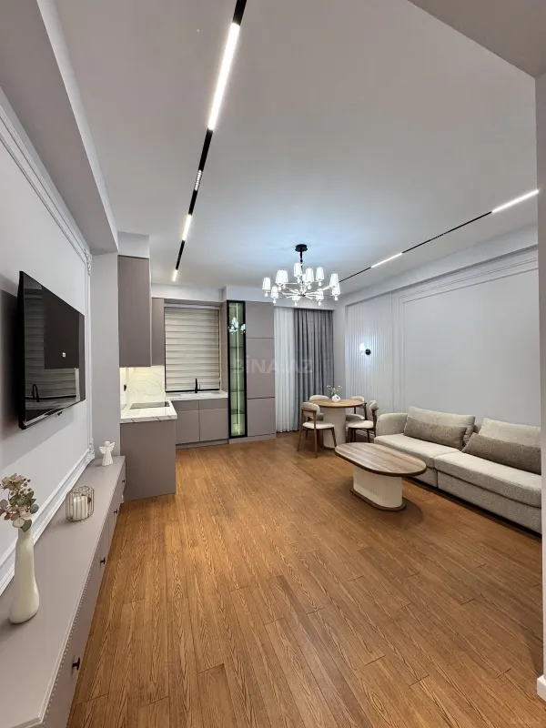 Satılır 2 otaqlı mənzil 76 m²