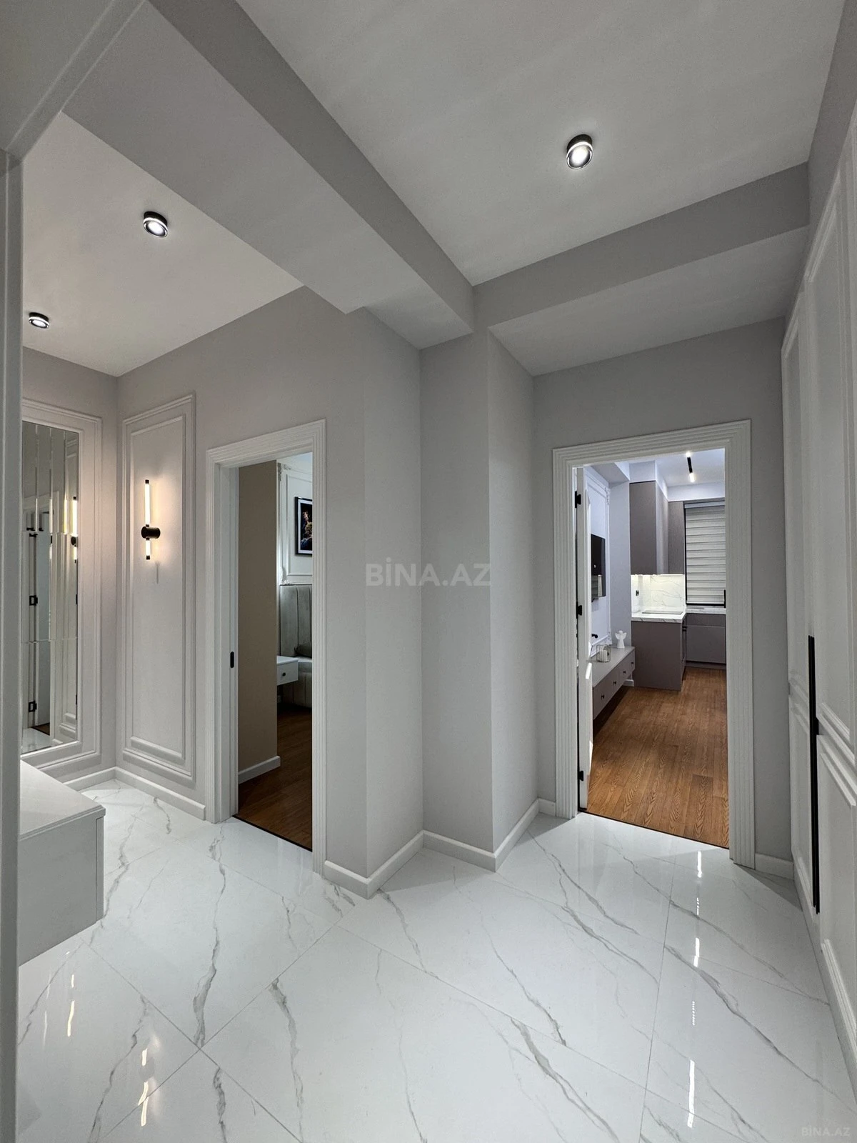 Satılır 2 otaqlı mənzil 76 m²