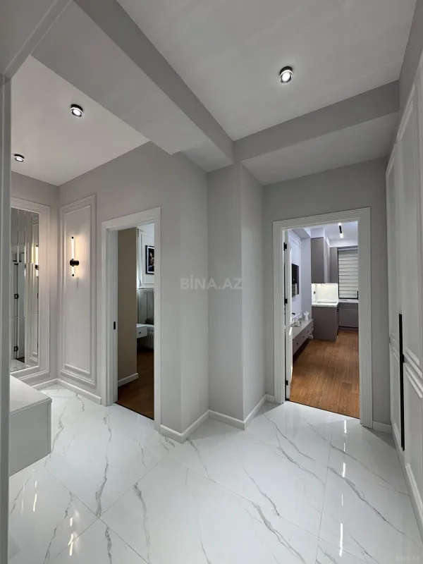 Satılır 2 otaqlı mənzil 76 m²