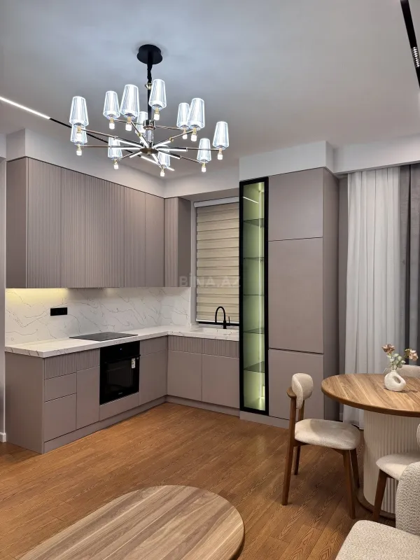 Satılır 2 otaqlı mənzil 76 m²