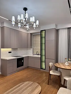 Satılır 2 otaqlı mənzil 76 m²