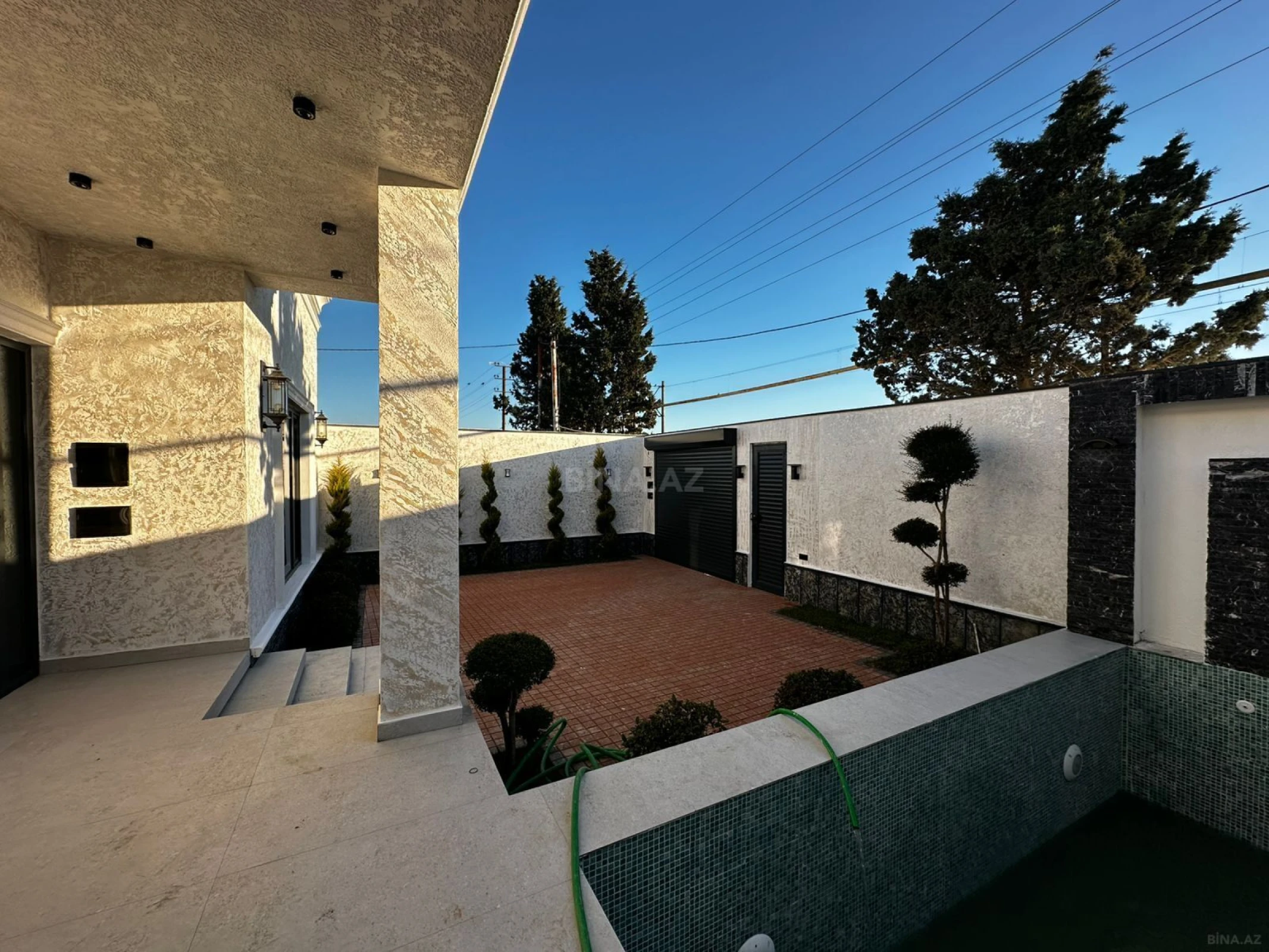 Satılır 4 otaqlı həyət evi 140 m²