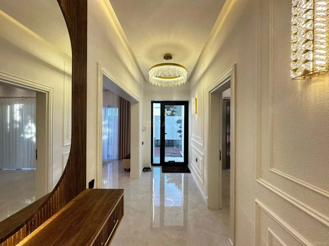 Satılır 4 otaqlı həyət evi 140 m²