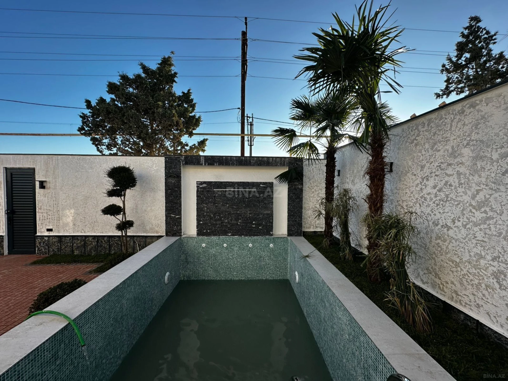 Satılır 4 otaqlı həyət evi 140 m²