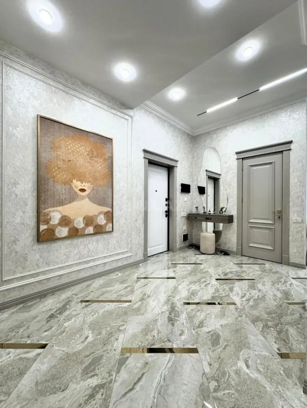 Satılır 4 otaqlı mənzil 160 m²