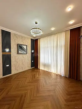 Satılır 4 otaqlı mənzil 160 m²