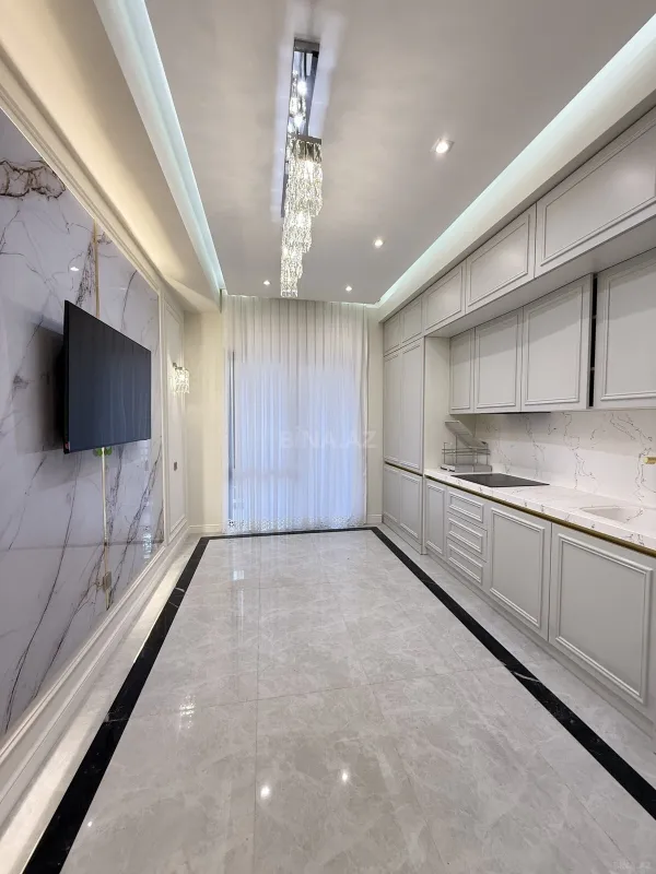 Kirayə verilir 3 otaqlı mənzil 145 m²