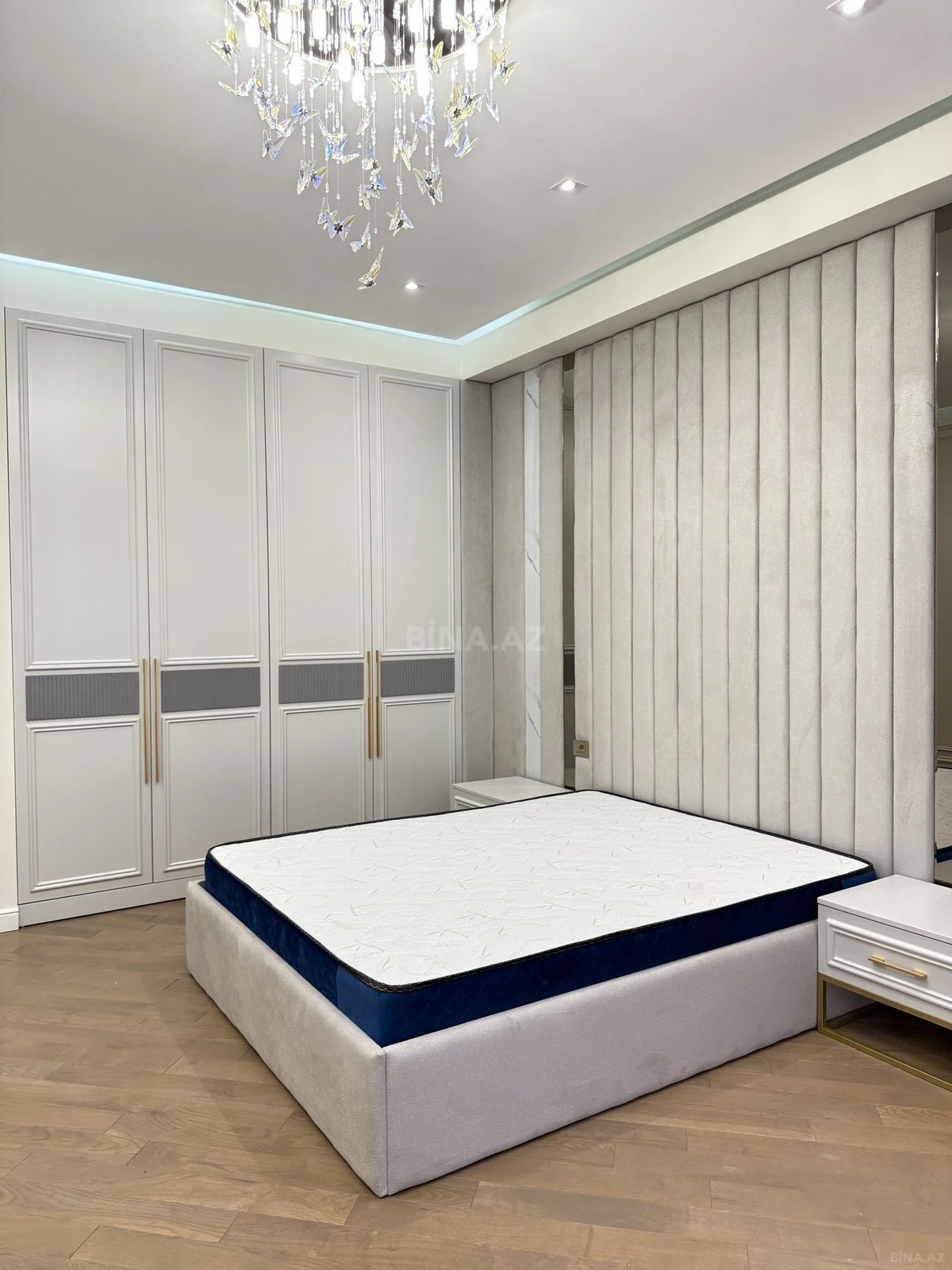 Kirayə verilir 3 otaqlı mənzil 145 m²