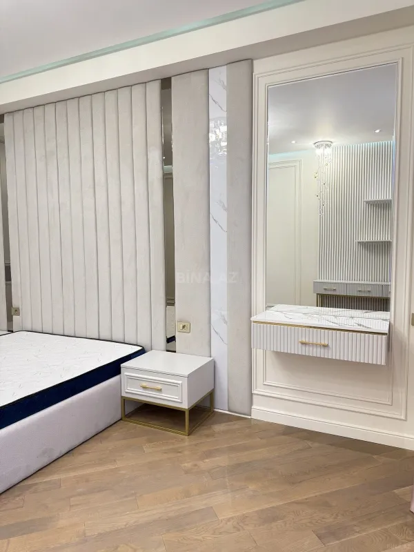 Kirayə verilir 3 otaqlı mənzil 145 m²