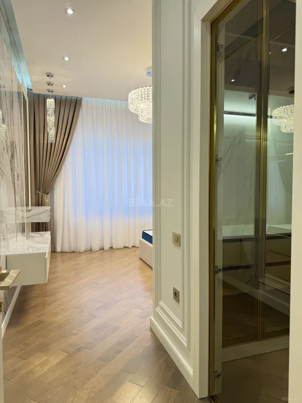 Kirayə verilir 3 otaqlı mənzil 145 m²