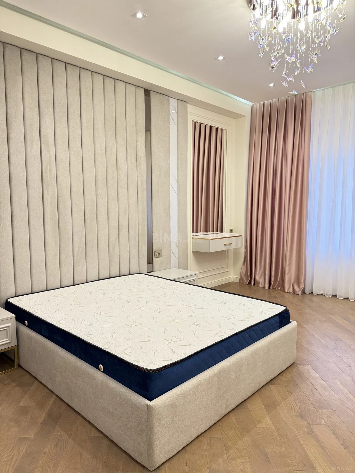 Kirayə verilir 3 otaqlı mənzil 145 m²