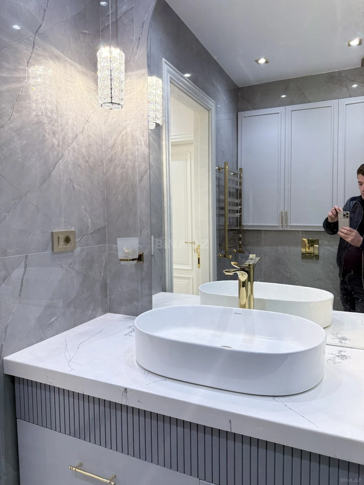 Kirayə verilir 3 otaqlı mənzil 145 m²