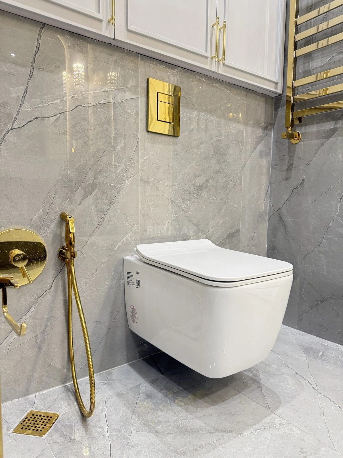 Kirayə verilir 3 otaqlı mənzil 145 m²