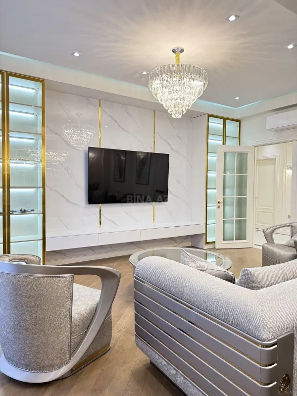 Kirayə verilir 3 otaqlı mənzil 145 m²