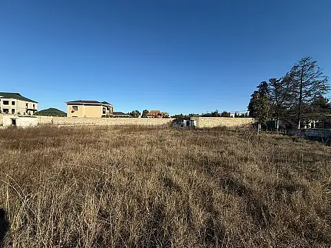 Satılır torpaq sahəsi 27 m²