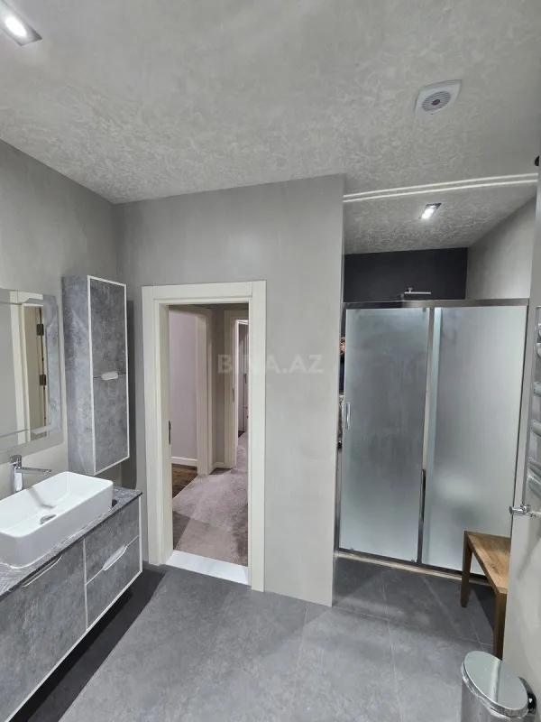 Kirayə verilir 3 otaqlı mənzil 150 m²