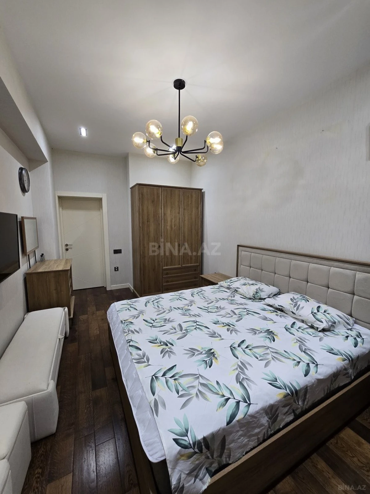 Kirayə verilir 3 otaqlı mənzil 150 m²