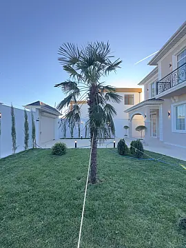 Satılır 4 otaqlı həyət evi 200 m²