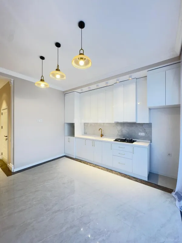 Satılır 4 otaqlı həyət evi 200 m²