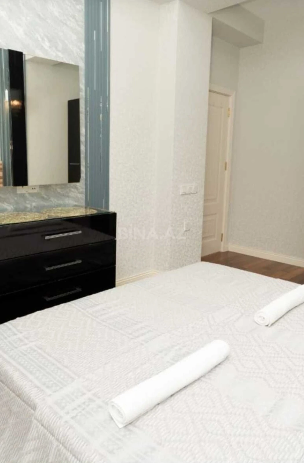 Kirayə verilir 2 otaqlı mənzil 60 m²