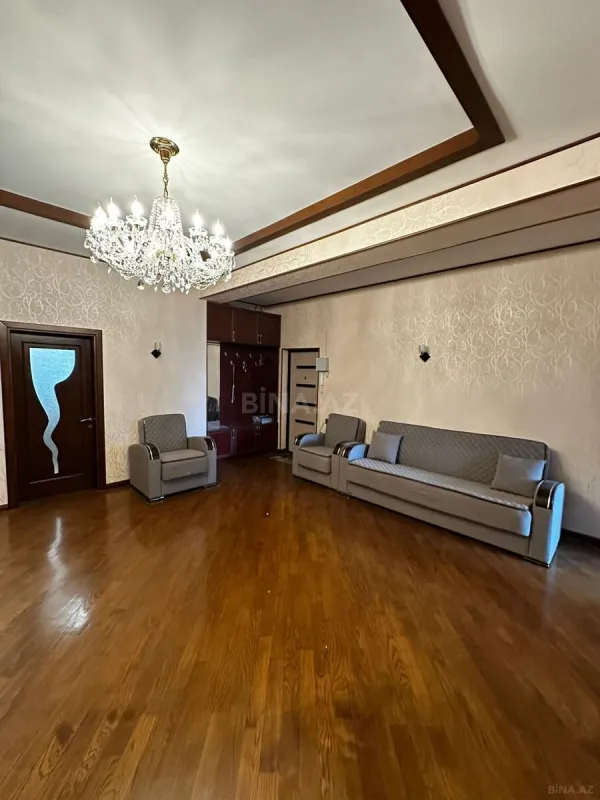 Satılır 3 otaqlı mənzil 124 m²