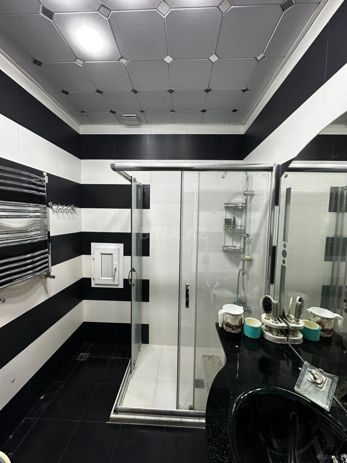 Satılır 3 otaqlı mənzil 124 m²