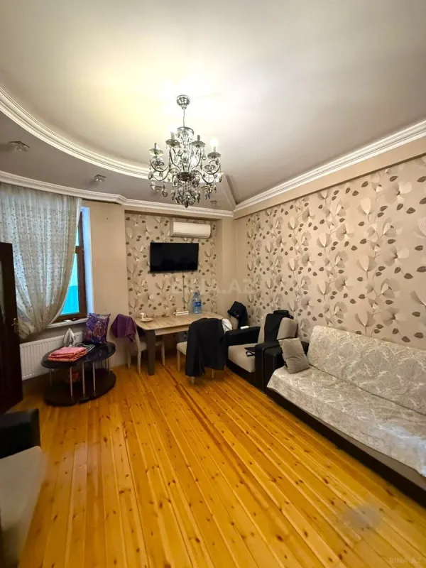 Satılır 2 otaqlı mənzil 75 m²