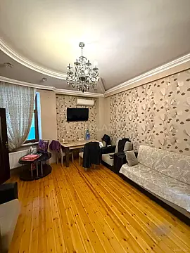 Satılır 2 otaqlı mənzil 75 m²