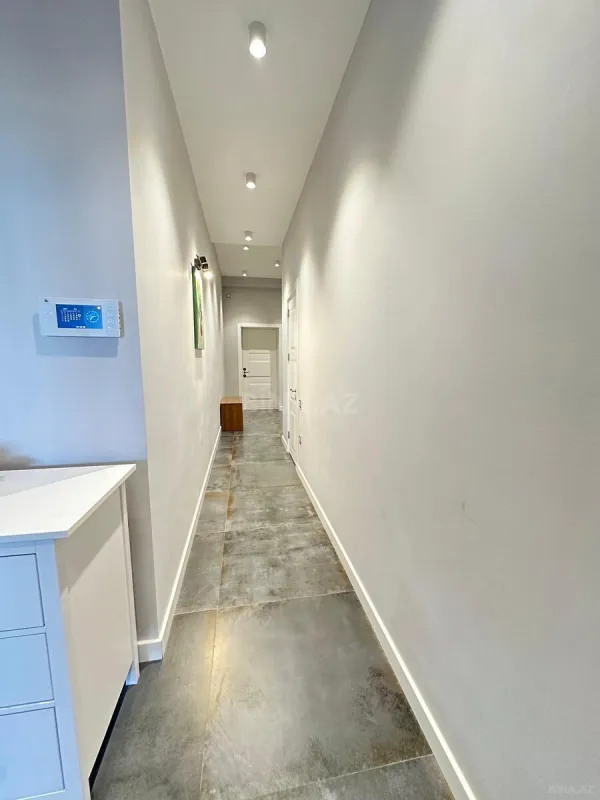 Satılır 3 otaqlı mənzil 155 m²