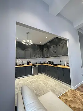 Satılır 3 otaqlı mənzil 155 m²