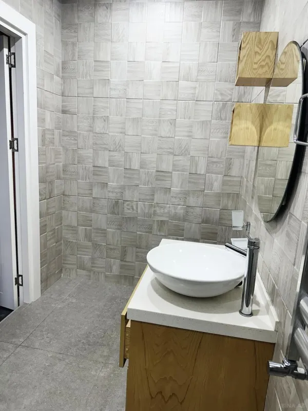 Satılır 3 otaqlı mənzil 155 m²