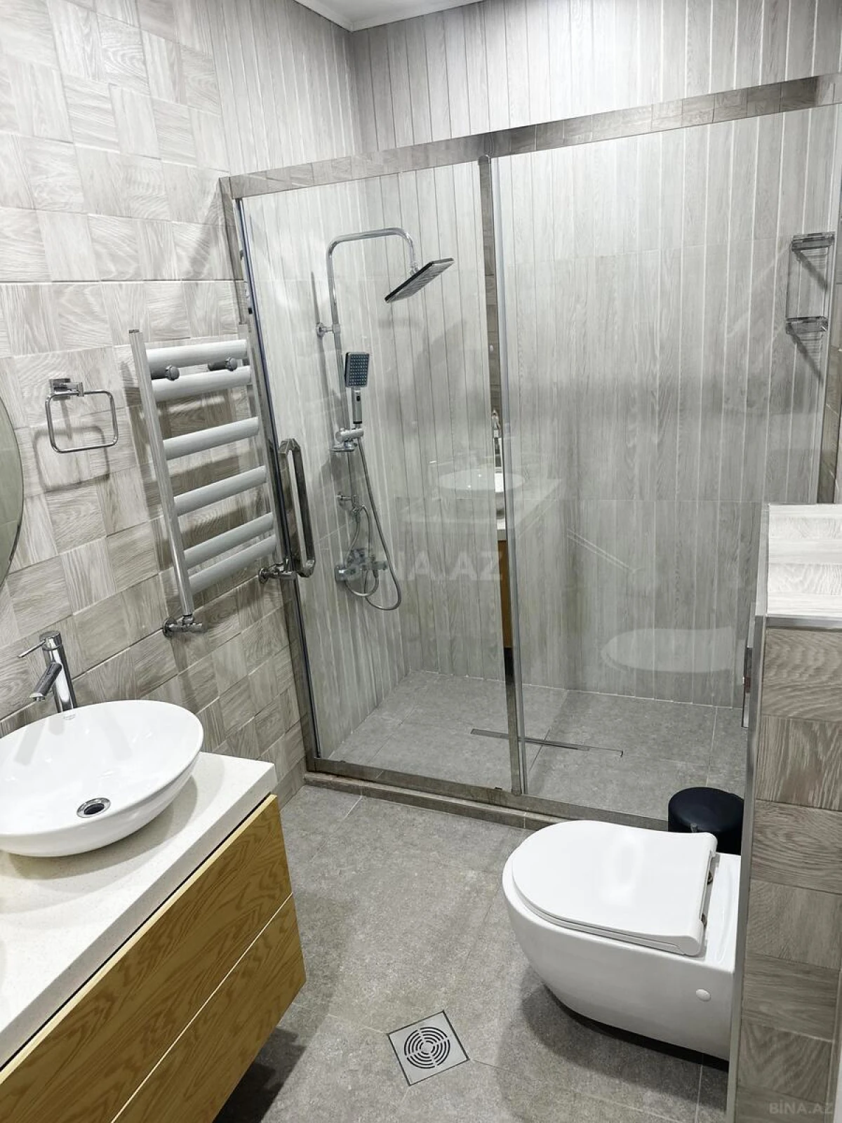 Satılır 3 otaqlı mənzil 155 m²