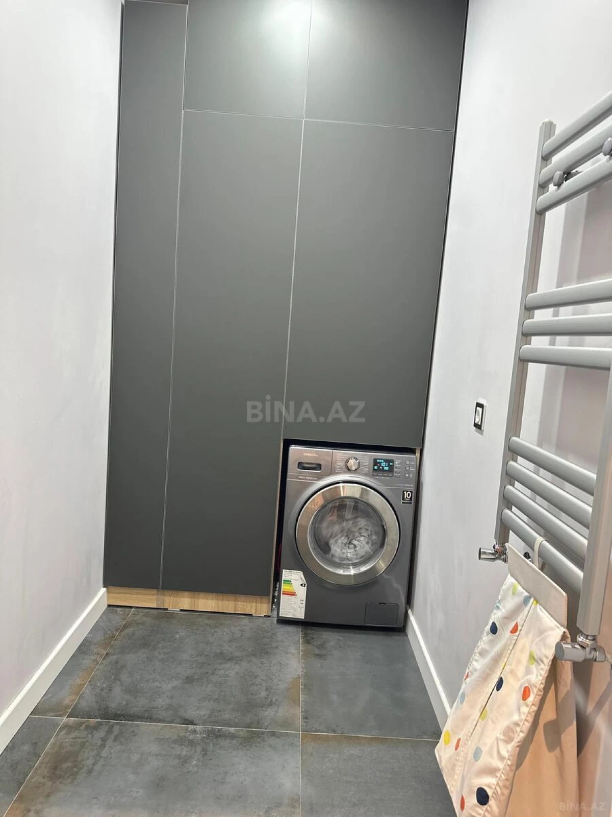 Satılır 3 otaqlı mənzil 155 m²