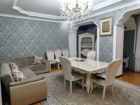 Satılır 3 otaqlı mənzil 117 m² — Bakı, İnşaatçılar 3 otaq 117.00 m²