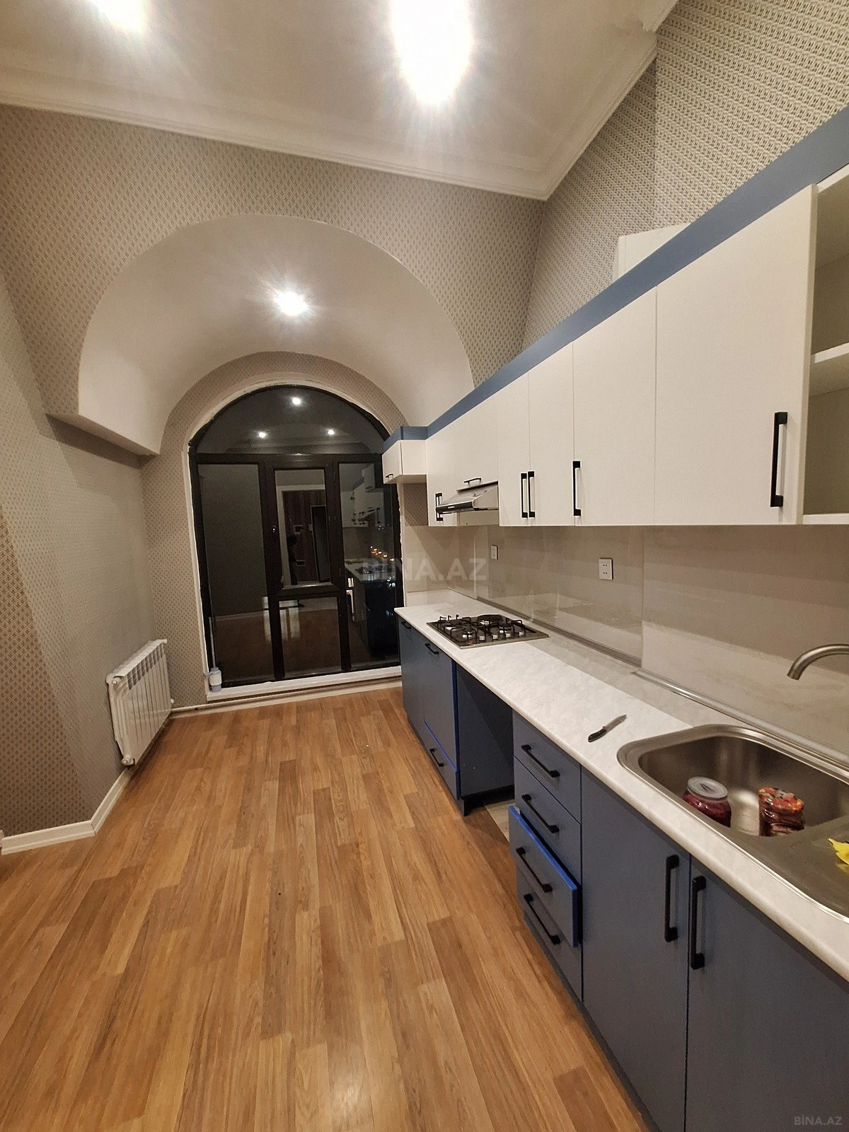 Kirayə verilir 1 otaqlı mənzil 56 m²