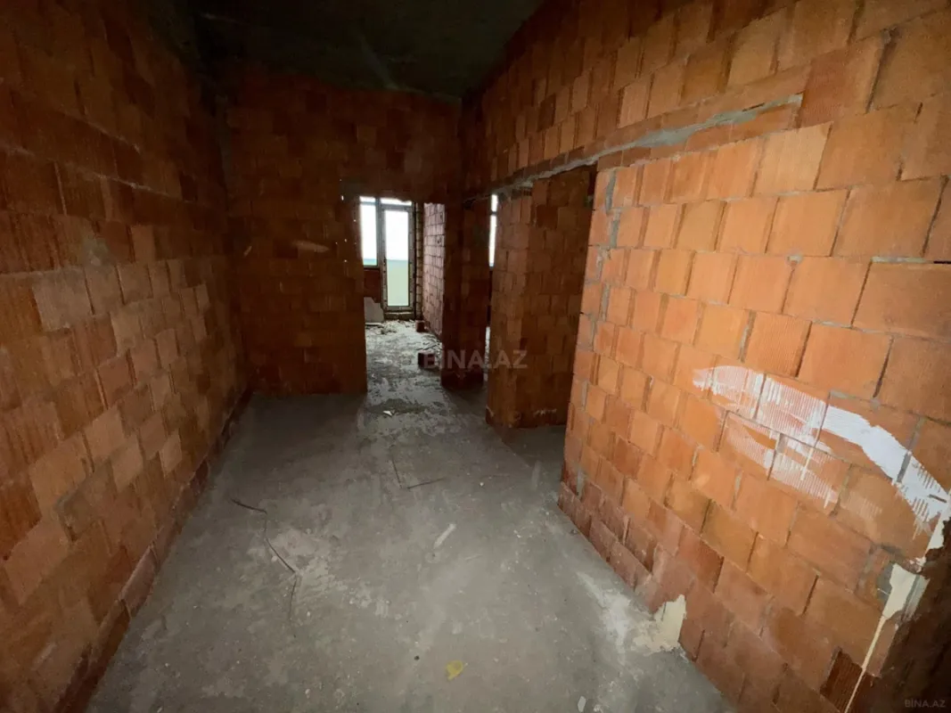 Satılır 2 otaqlı mənzil 77 m²