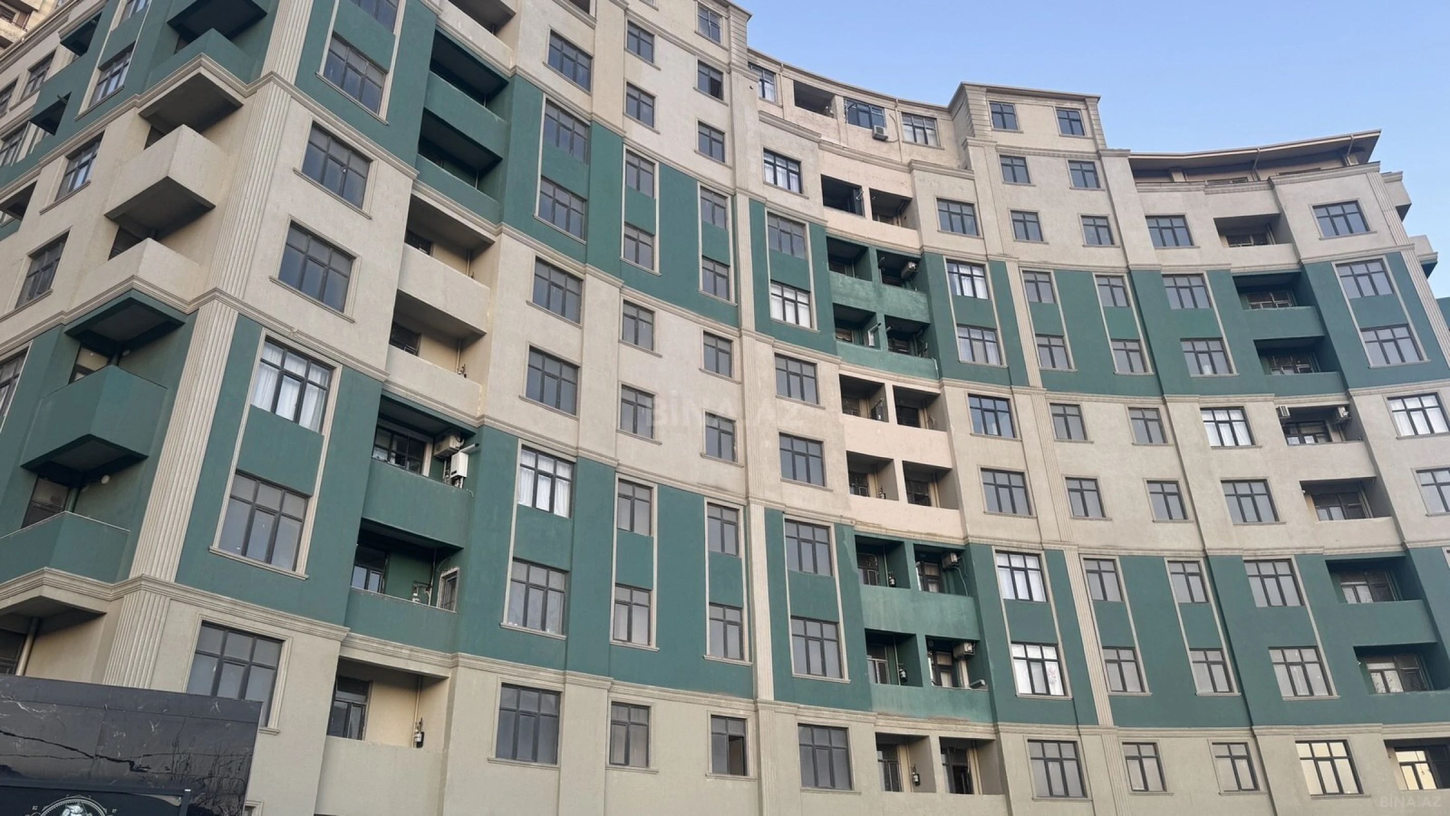 Satılır 2 otaqlı mənzil 77 m²