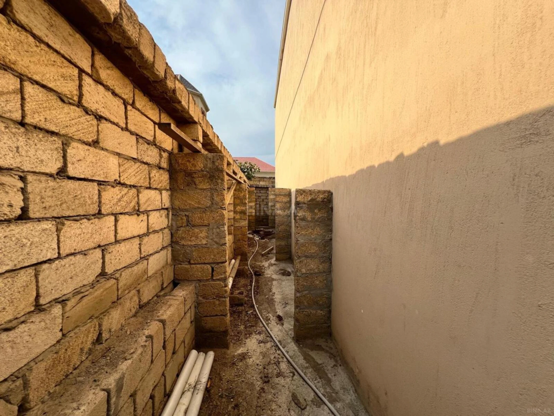 Satılır 7 otaqlı həyət evi 340 m²