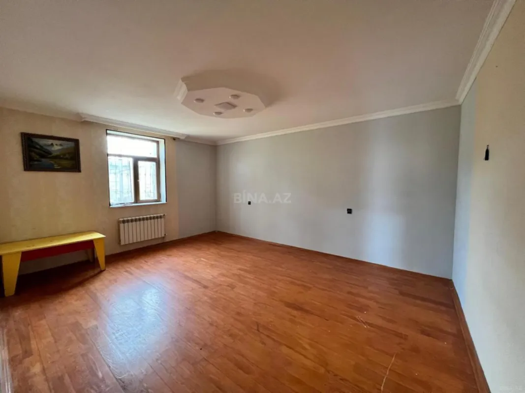 Satılır 7 otaqlı həyət evi 340 m²