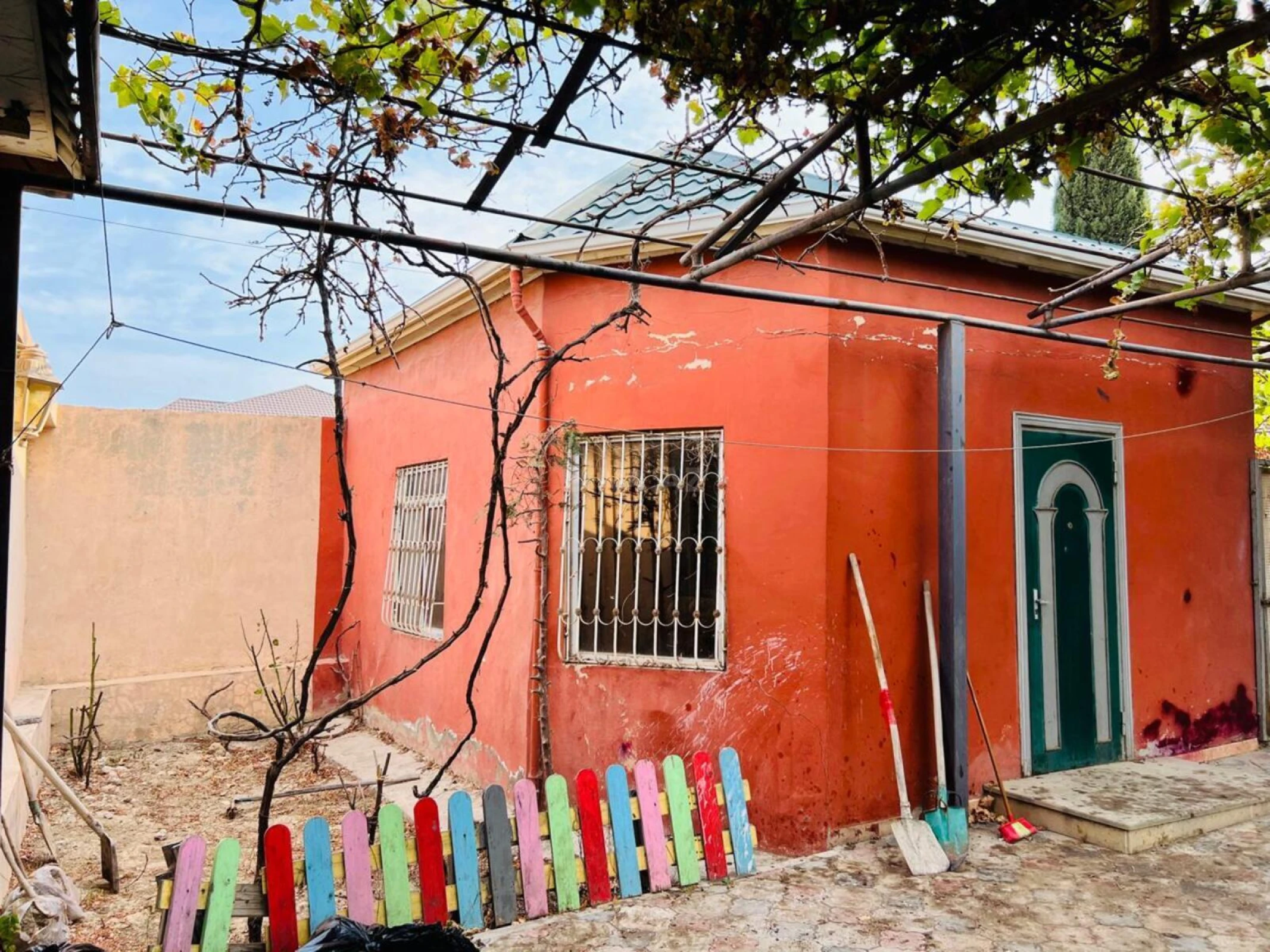 Satılır 7 otaqlı həyət evi 340 m²