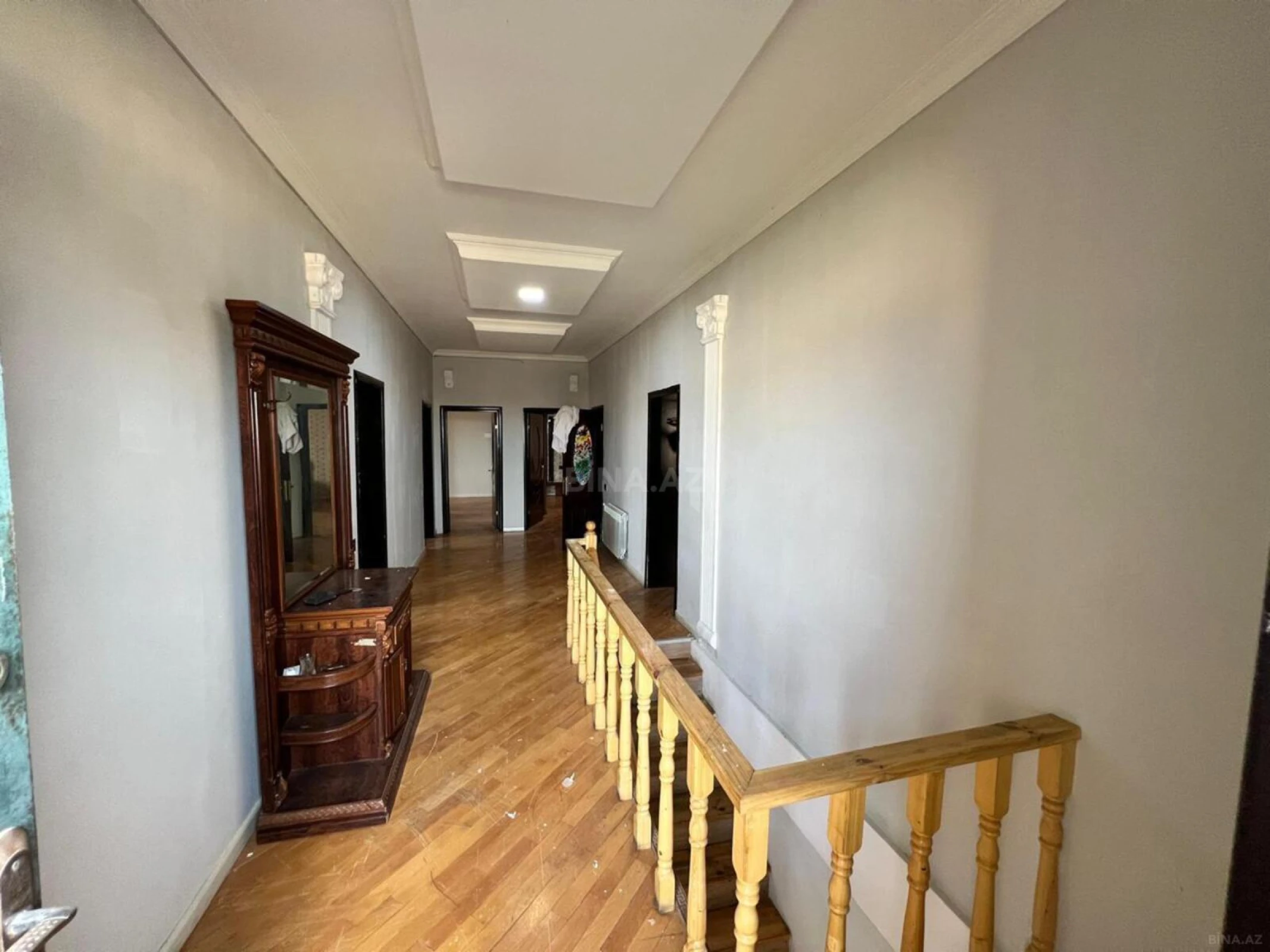 Satılır 7 otaqlı həyət evi 340 m²