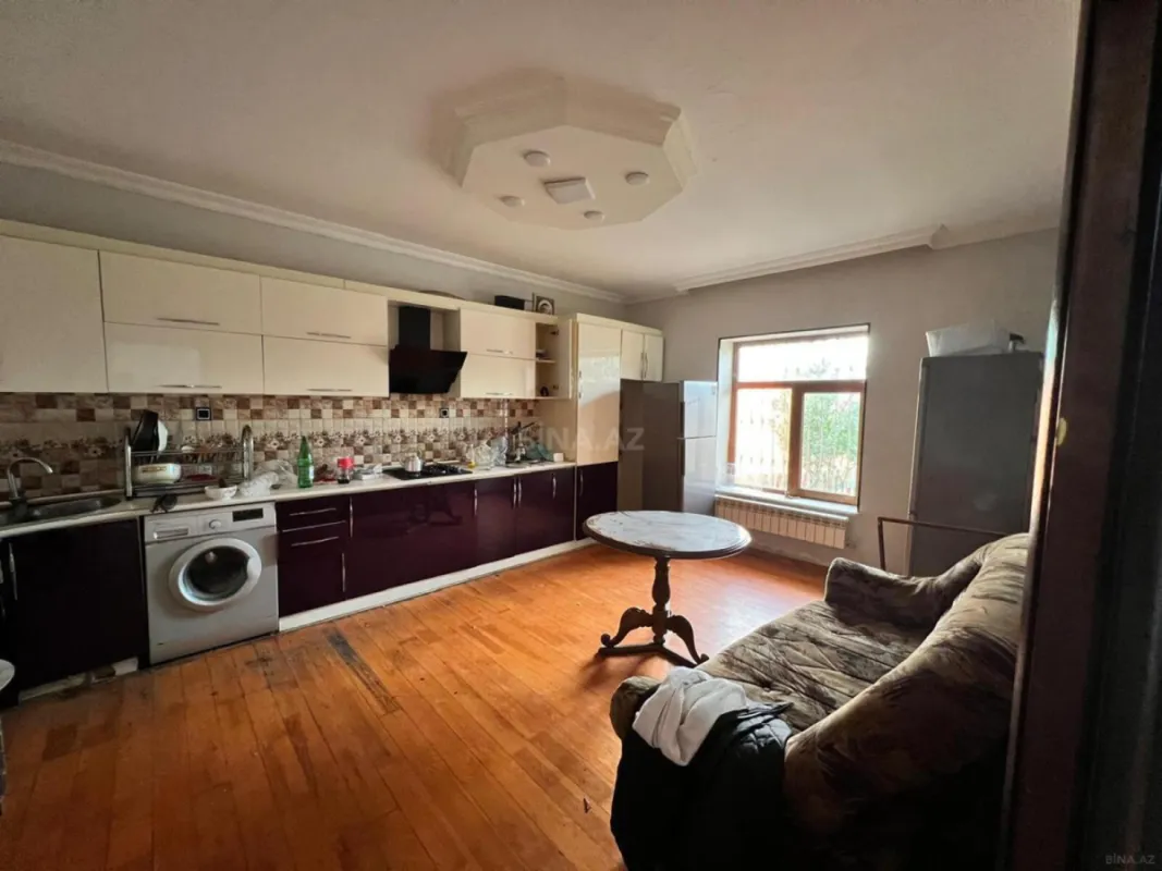 Satılır 7 otaqlı həyət evi 340 m²